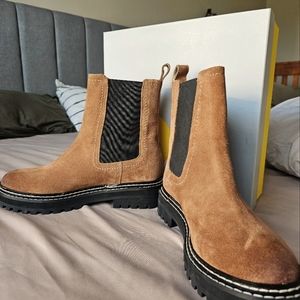 Boden chunky chelsea boots